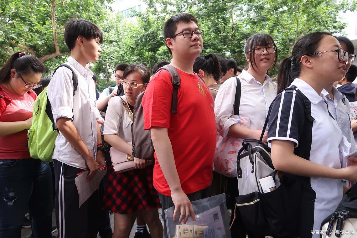济南父子一起高考,父子一起参加高考